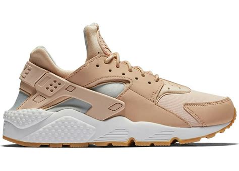 nike air huarache run beige